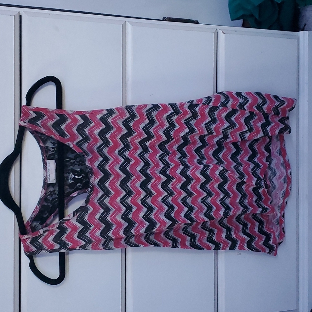 Zig zag with back floral tank top